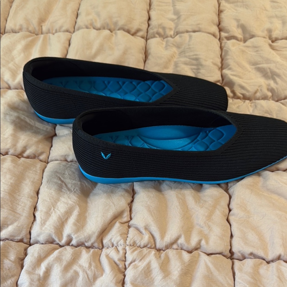 Black and Blue Slip-On Flats with Knit Upper - Picture 2 of 5